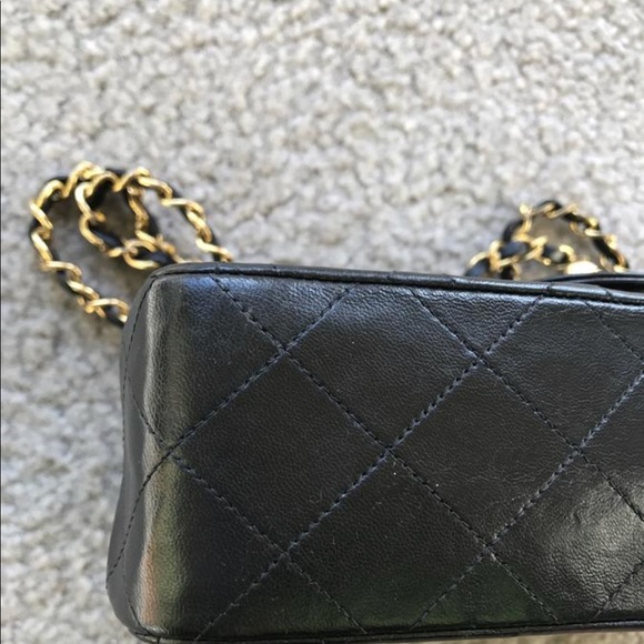 Authentic Chanel Lambskin Quilted Flap Bag Black - Picture 5 of 8